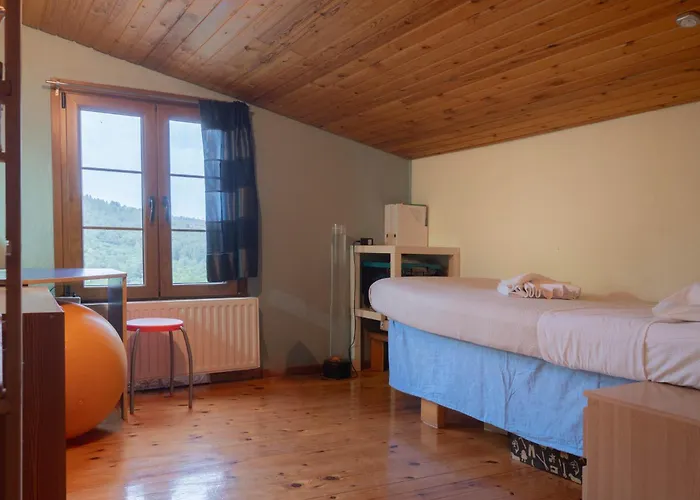 Nerida\'S-Traditional 3 Bedroom Townhouse-Bbq-View