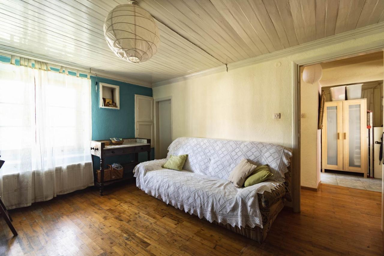 Nerida's-traditional 3 Bedroom Townhouse-bbq-view *